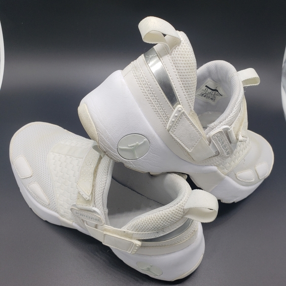 low cut white jordans